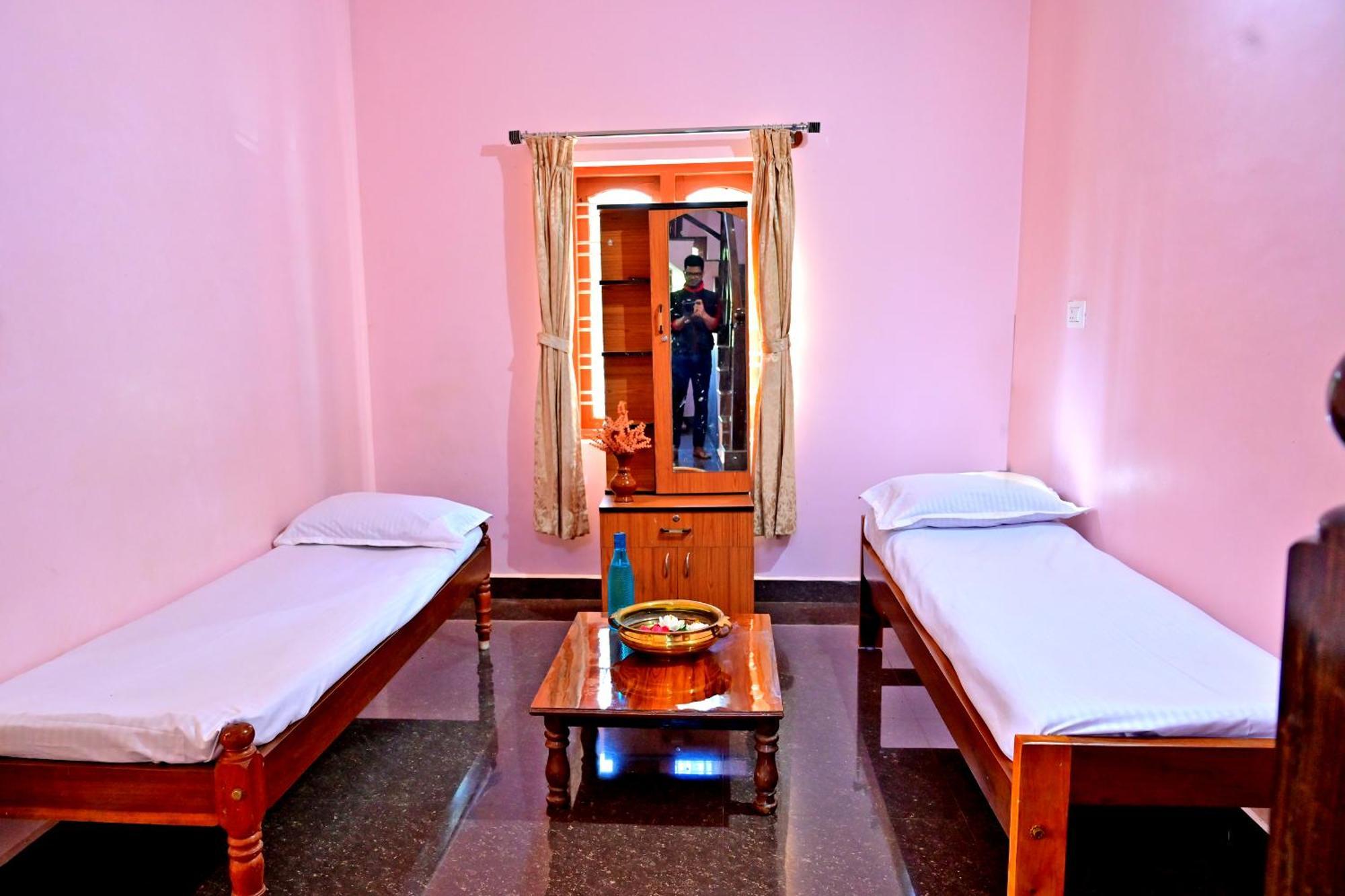Hulihara Homestay - Full Villa, Coffee Estate & Balcony View Sakleshpur Luaran gambar