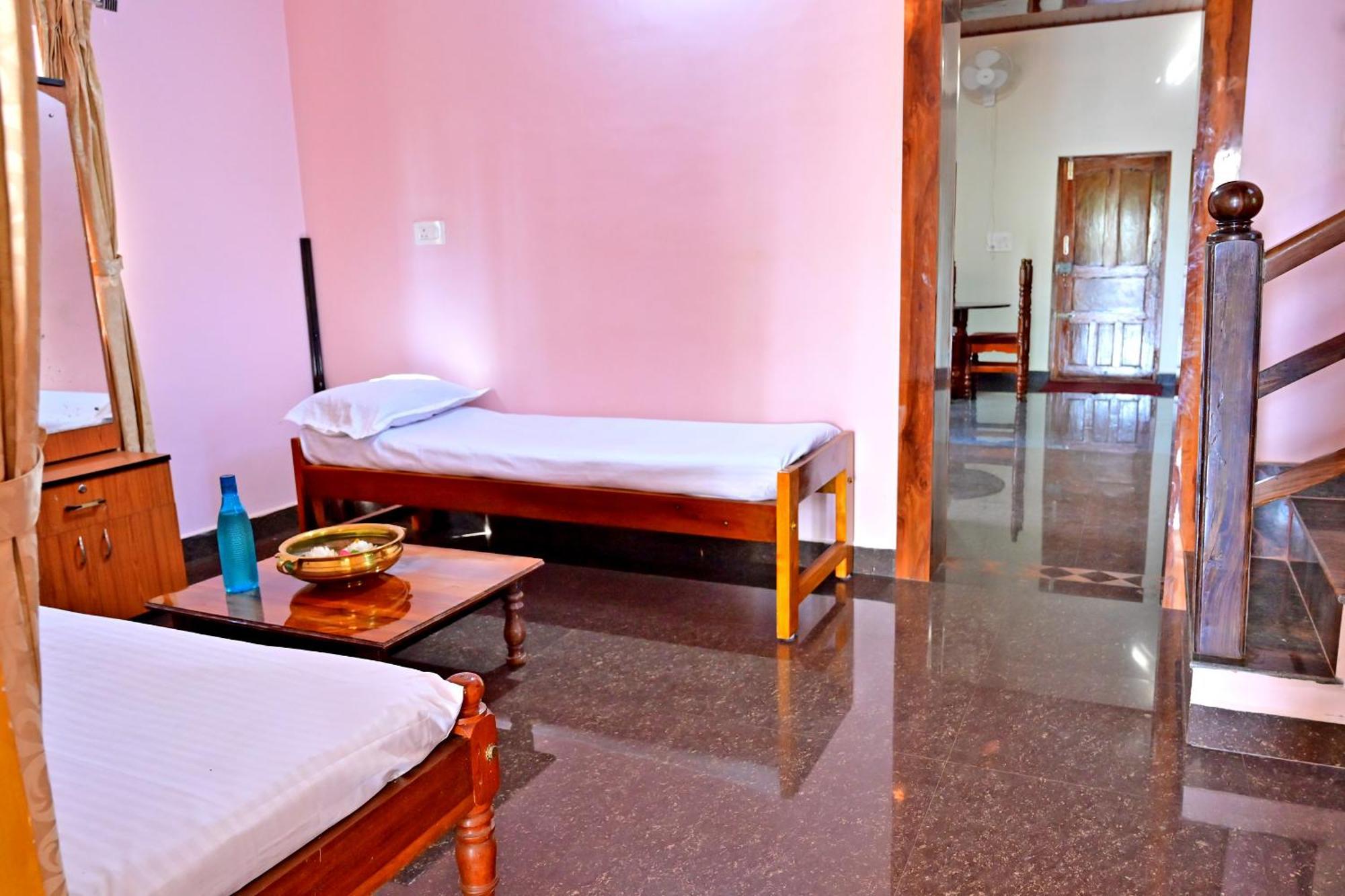 Hulihara Homestay - Full Villa, Coffee Estate & Balcony View Sakleshpur Luaran gambar