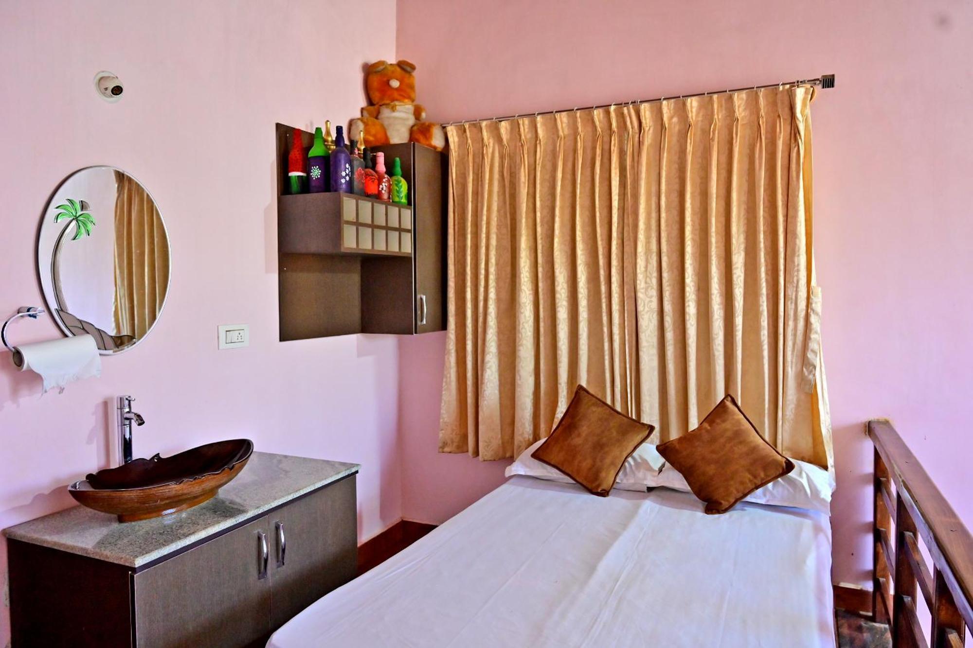 Hulihara Homestay - Full Villa, Coffee Estate & Balcony View Sakleshpur Luaran gambar
